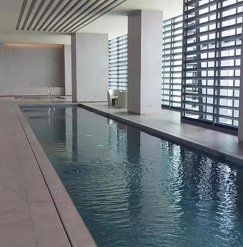 Chic Modern In Makati Apartahotel *