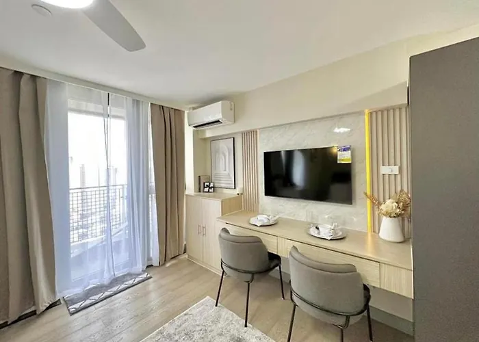 Chic Modern In Makati Apartahotel Manila